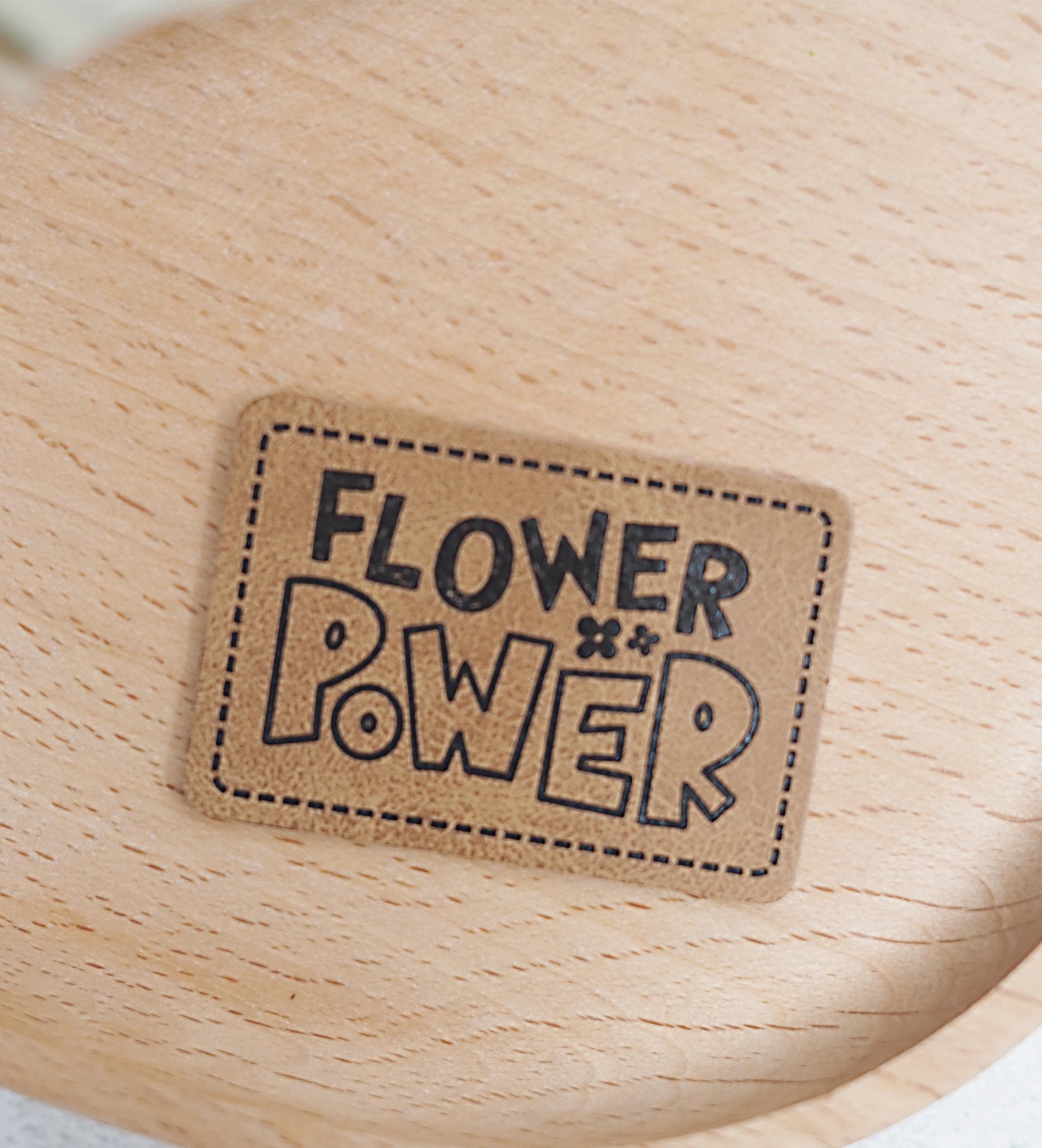 Kunstlederlabel - flower power *iron - on* - Paul &amp; Clara