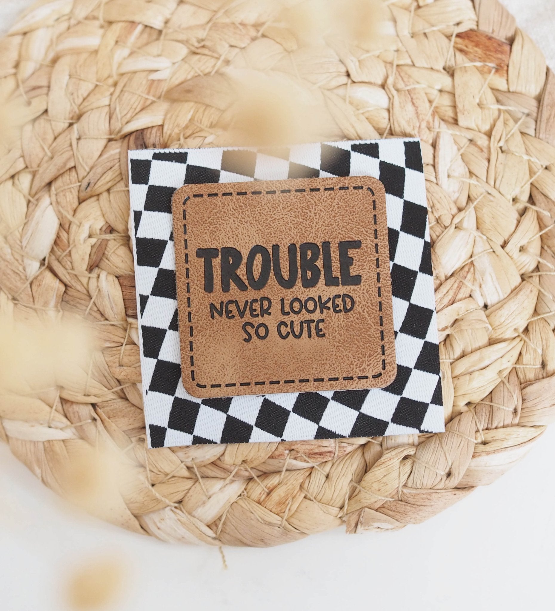 Kunstlederlabel - trouble never looked so cute *iron - on* - Paul &amp; Clara